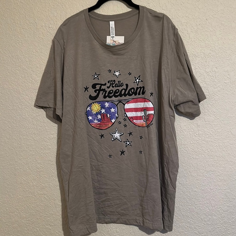 Hello freedom t-shirt. Size 2XL